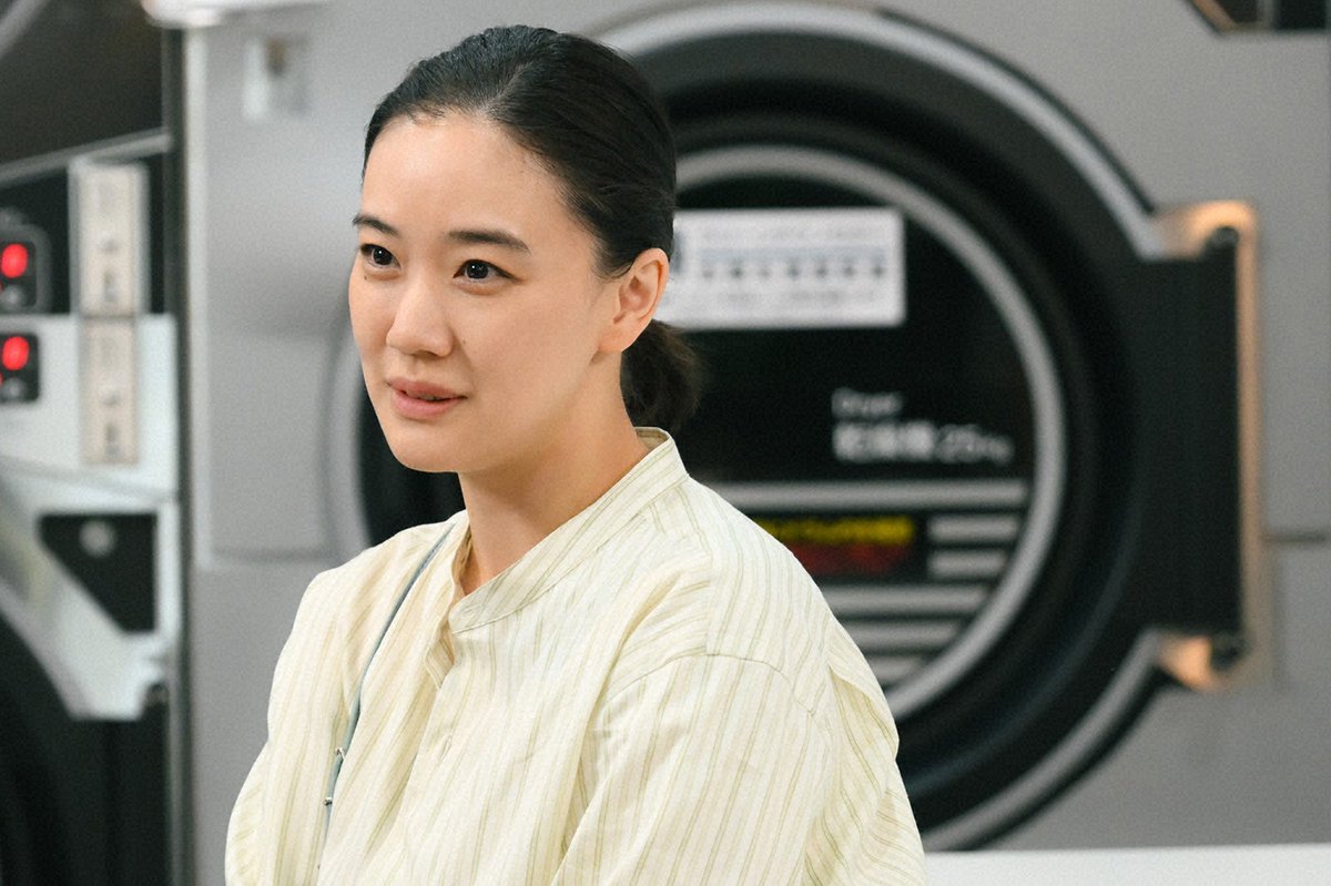 modelpress's tweet photo. 【今夜放送📺️】
「Tシャツが乾くまで」第1話

咲子（蒼井優）、幸せな日常一変
事故が暴く“第3金曜日の秘密”

✍️あらすじ・場面写真
https://t.co/cKSWTIyfMP

＜出演者＞
蒼井優、中島歩、高橋文哉、齋藤飛鳥
庄司浩平、飛永翼、久保田薫、夏帆
臼田あさ美、リリー・フランキー
松山ケンイチほか https://t.co/cDoRRyTszW
