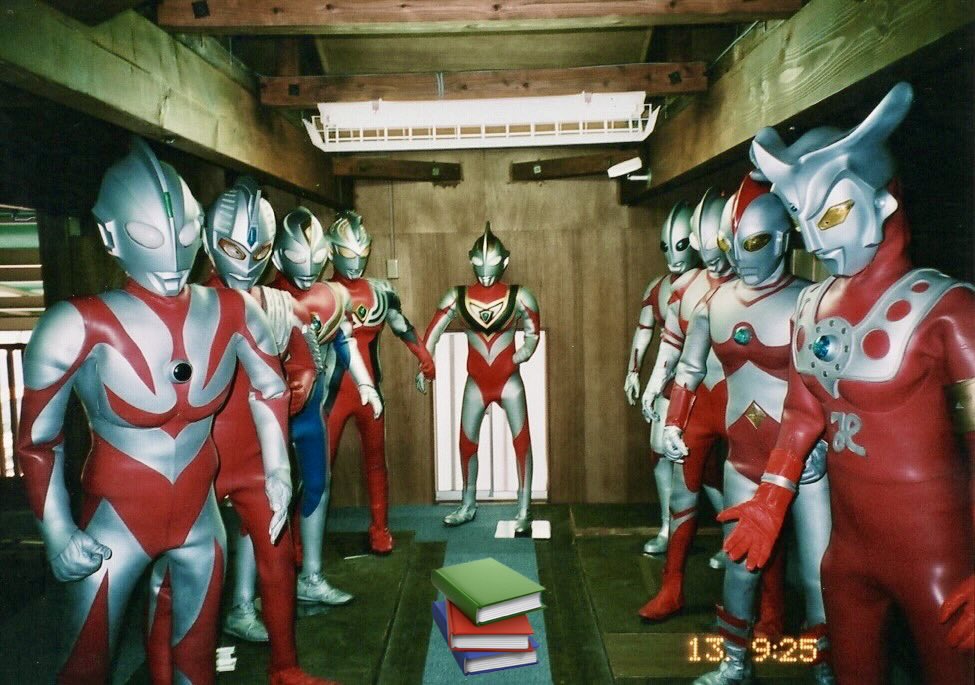 F6TEAMKADZ's tweet photo. 「ウルトラマンの日」

当時の物があるかな？とガサガサしていたら､皆さんもお持ちでしょうけど番宣シールがありました。砧の怪獣倉庫の写真と共に。センターはガイア。😀 https://t.co/RzZzCfvXvz