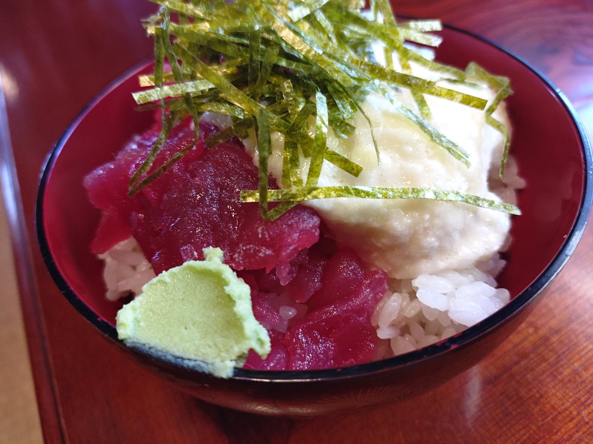 1114takeo's tweet photo. お世話になっております。今日もパワー全開で開店しますのでよろしくお願いします。
画像はこれからの時期「冷し中華」&amp;大和いもの「山かけ」
タイムセール(大盛り、トッピング)無料！
11時〜11時30
営業時間
11時〜15時(14時30ラストオーダー)
#まぐろ　#桐生大学　#らーめん　#冷し　#群馬 https://t.co/UPhdOAhrqB