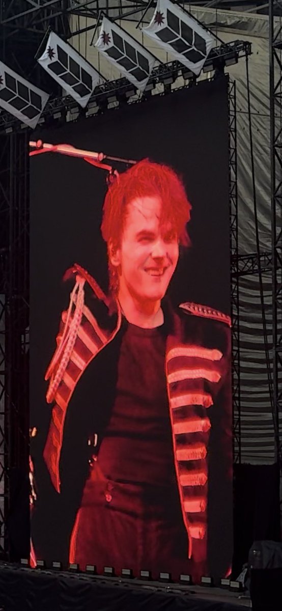Gothopolis's tweet photo. Last night was absolutely amazing I still can’t believe I got to see them live, it was worth the heat loved it 🥰
#mcrwembly https://t.co/BXYozib3Qn
