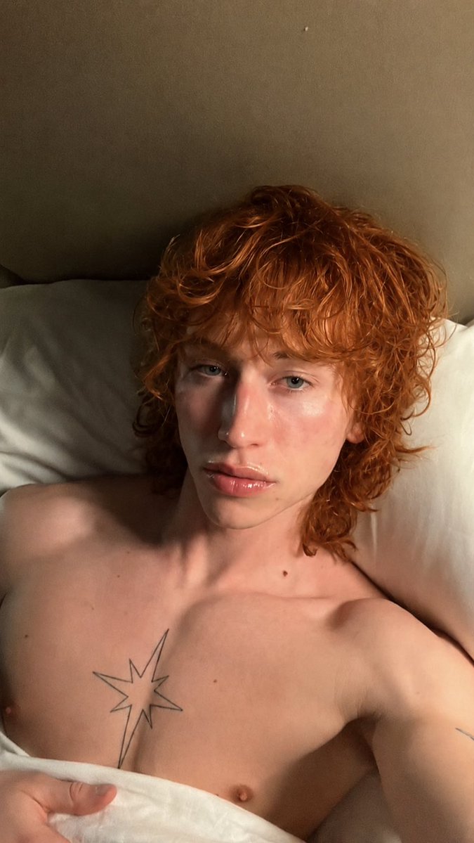 gingerpoesys's tweet photo. pode ruivo ou nd haver? kk https://t.co/R6X53ynUly