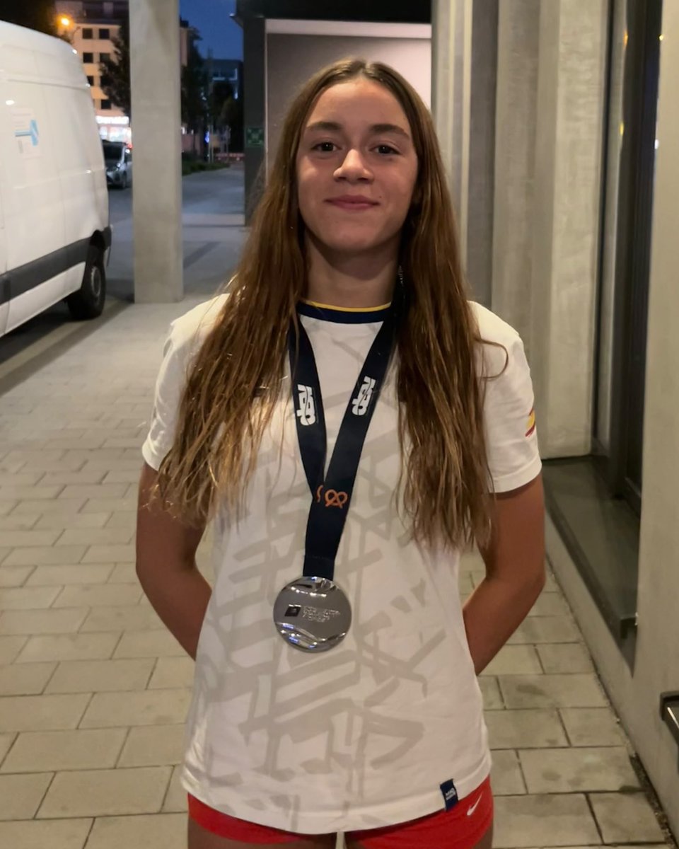 RFEN_Oficial's tweet photo. 🥈🥈 𝐃𝐎𝐁𝐋𝐄𝐓𝐄 𝐃𝐄 𝐌𝐄𝐃𝐀𝐋𝐋��𝐒 𝐄𝐍 𝐄𝐋 𝐄𝐔𝐑𝐎𝐉𝐔𝐍𝐈𝐎𝐑

🔝 Irene Ciércoles y Juan Vallmitjana son subcampeones de Europa junior

🚀 Irene paró el crono en 24.91 en el 50 libre y Juan en 15:08.11 el 1500, ambos quedando a 0.09 del oro

👏🏻 ¡Espectacular! https://t.co/hpVcrthRxE