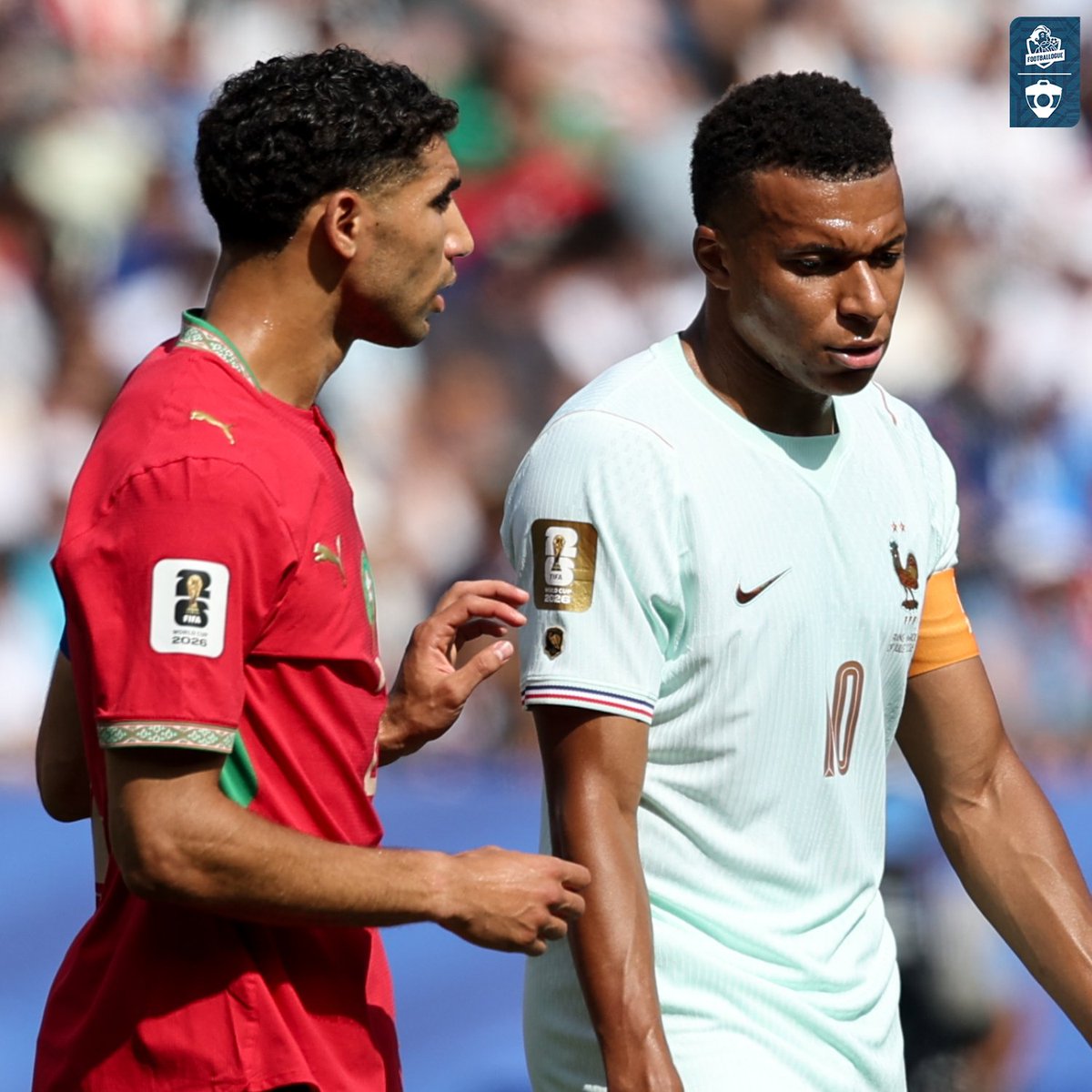 Footballogue's tweet photo. Kylian Mbappé quand on lui demande si c'était 𝗗𝗨𝗥 de voir Achraf Hakimi triste après le match... 😆😆

"𝗡𝗢𝗡 ! 😈

Ce sera plus dur quand je le verrais au vestiaire, parce qu'on redevient des humains, des amis.

𝗠𝗮𝗶𝘀 𝗶𝗰𝗶, 𝗻𝗼𝗻, 𝗶𝗹 𝗻'𝘆 𝗮 𝗽𝗮𝘀 𝗱'𝗲́𝗺𝗼𝘁𝗶𝗼𝗻. Je suis là pour gagner et lui aussi. 

C'est sûr que quand je vais le retrouver aux vestiaires, ça va me faire quelque chose puisque c'est un ami très proche...

𝗠𝗮𝗶𝘀 𝗽𝗮𝘀 𝗱𝗲 𝘀𝗲𝗻𝘁𝗶𝗺𝗲𝗻𝘁𝘀 𝗶𝗰𝗶 !"

(beIN Sports)