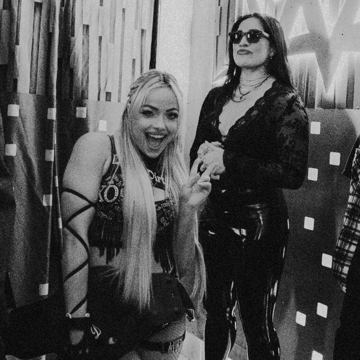 kissesfromar0se's tweet photo. 𝖿𝗈𝗋𝖾𝗏𝖾𝗋 𝗆𝗒 𝗌𝗂𝗌 ♡ https://t.co/gdgiJceRHi