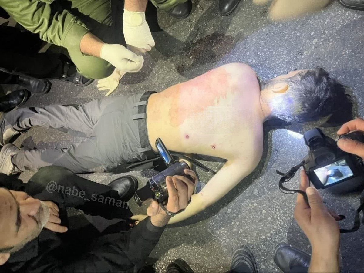 NokaMartin's tweet photo. 🇮🇷Four members of the Basij militia were killed in a shooting in the city of Mashhad after two unknown men in military uniforms opened fire on them with pistols, the Revolutionary Guard-affiliated Sabereen News Agency reported. https://t.co/HkN8Ry5H8d