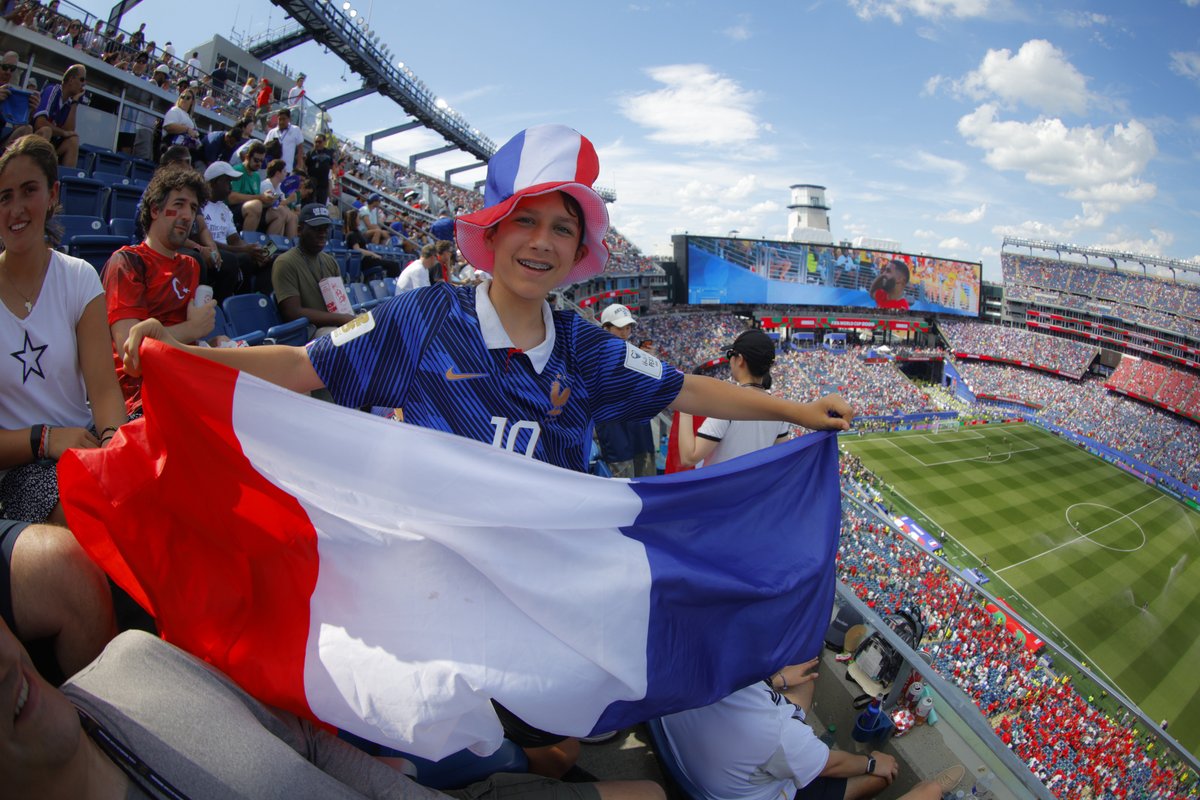 FIFAcom's tweet photo. France are the first team to qualify for the @FIFAWorldCup 2026 semi-finals 👏🇫🇷 https://t.co/ZHBaSyBpRK