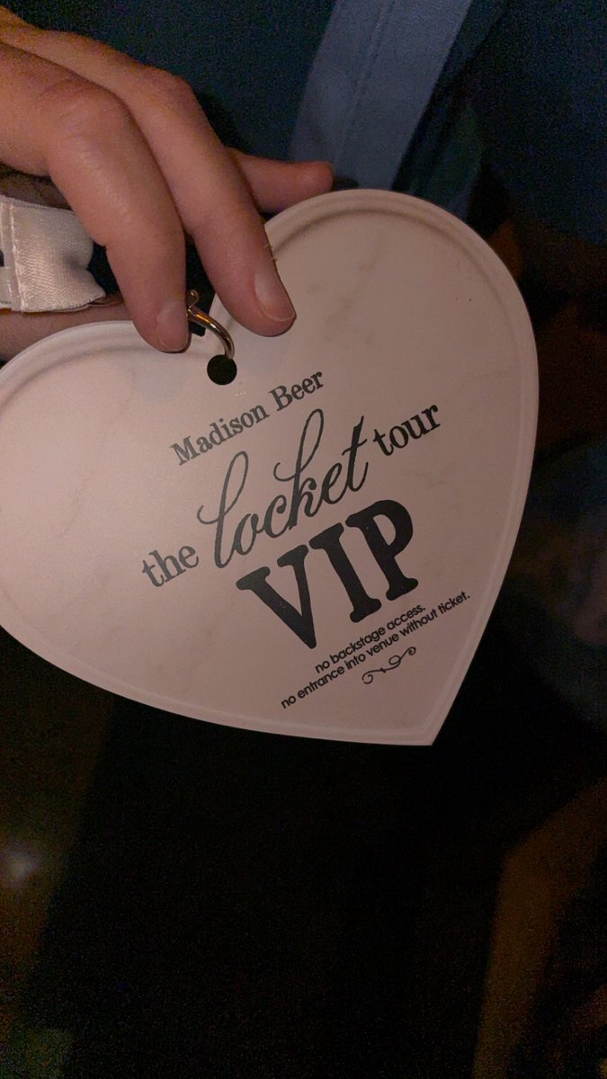 mallory5341's tweet photo. stargirl 🤍
#detroitlockettour #madisonbeer https://t.co/ycoXpFGs02