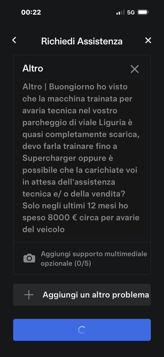 FabriPalumbo's tweet photo. @Tesla  8000 euro di assistenza negli ultimi 12 mesi e macchina lasciata scaricare nel vs parcheggio https://t.co/RcDERnzvYy