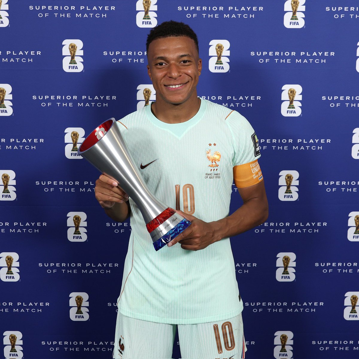 JokerLaporta's tweet photo. Kylian Mbappé: 20 goles en 20 partidos ⚽

Sin Infanfino:

▪️2018: finalista y campeón  ✅

Con Infanfino

▪️2022: finalista y le robaron en la final ❌
▪️2026: semifinalista y le robarán si pasa a la final ❌

Si el ladrón de Messi no existiera, tendría 3 Mundiales con 27 años. https://t.co/LlcLeULyUl