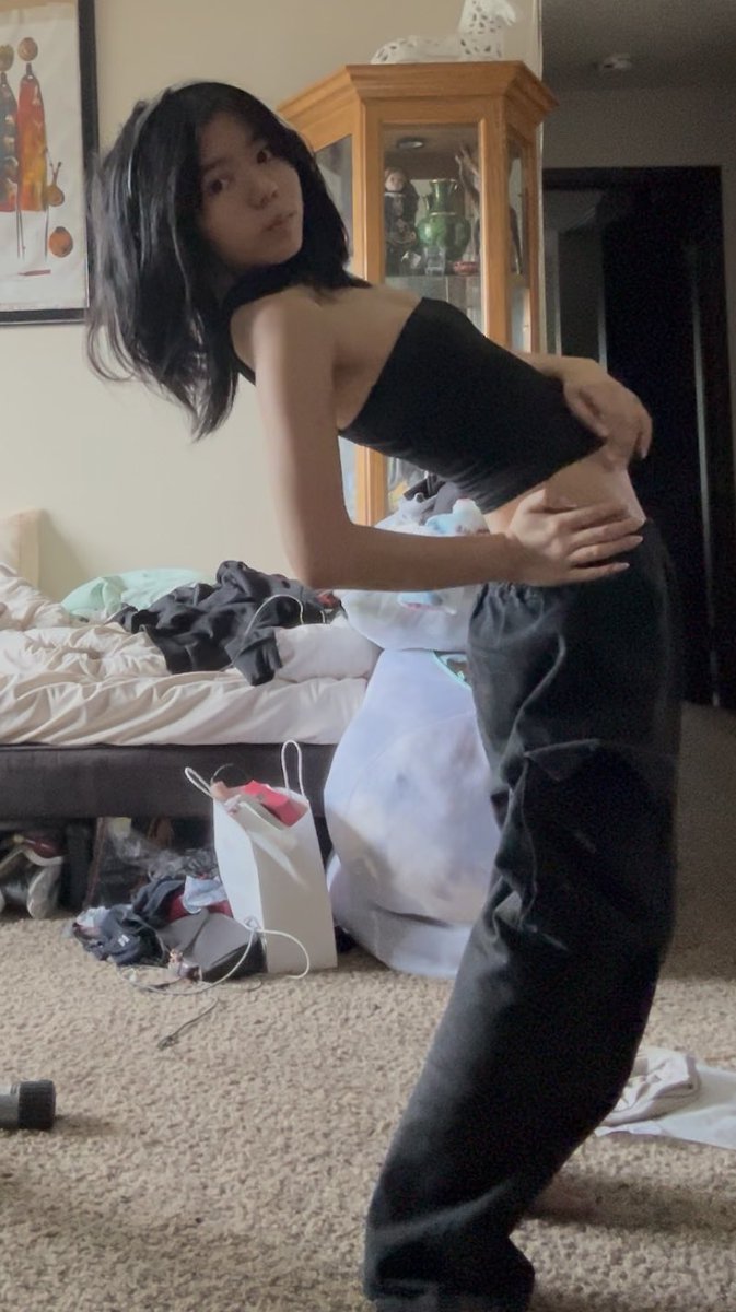 TessaYys's tweet photo. Got a new top https://t.co/F0DFPT7p6k