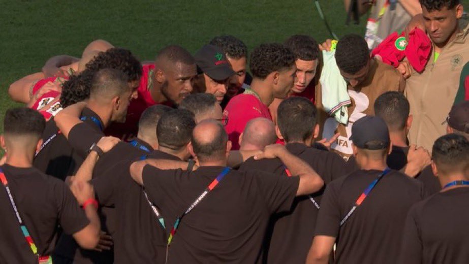 Chefdoo195's tweet photo. 💣🚨BREAKING: Dembele Reveals Why He Went straight to Hakimi after the match.

Achraf, is my brother…

🗣️I saw him standing there, head bowed, the weight of the whole match on his shoulders. That’s why I went straight to you. Not for the cameras, not for anyone else  just for him.

🗣️We played on opposite sides today, but me and him? We’re family long before any national team jersey. I walked across that pitch because I know the fire he carries. I know how much he gives every single time he puts on that Morocco number 2. He doesn’t just play… he bleeds for it. And when it doesn’t go the way we dreamed, it hurts deeper for men like us.

🗣️So I pulled my shirt off, stood right there with him and said what I needed to say: You are one of the strongest, most loyal souls I’ve ever shared a dressing room with. Today doesn’t change that. Not one bit. Your fight inspired me, even when we were rivals for ninety minutes.

We’ll have many more battles together at PSG. Many more nights where we celebrate like kings. But tonight, I just wanted you to lift your head and know you’re never walking off that pitch alone. I’ve got your back, always.
#FRAMAR