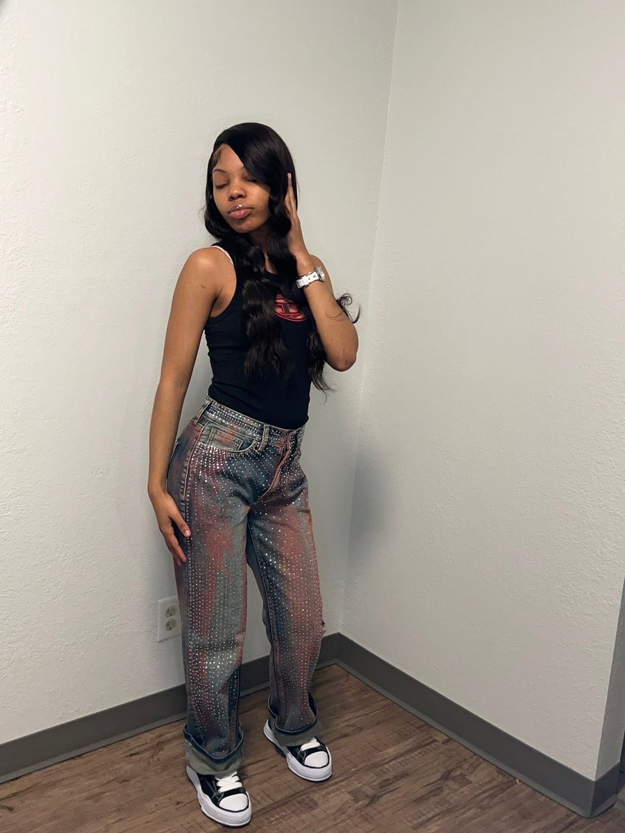 Tricioo_'s tweet photo. Fine shiiii 😍👅.
 #viral #trending https://t.co/f763oVbjDe