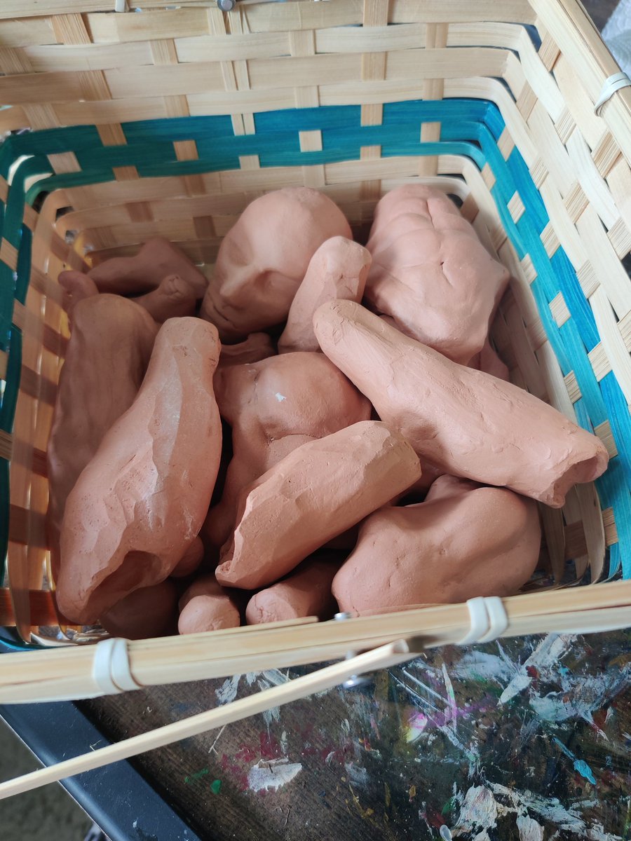flinsapocalypse's tweet photo. Been working on a #Mydei ball jointed doll since his release but uh. The studio that was firing the pieces for me went out of business. I don't have the material to finish him at home, unless I switch halfway to air dry clay

I'm gonna sand the pieces then figure it out https://t.co/ne8Z9m7vtr