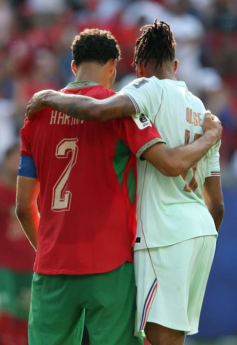 iMiaSanMia's tweet photo. 📸 Michael Olise x Achraf Hakimi https://t.co/sfX7Labw8K