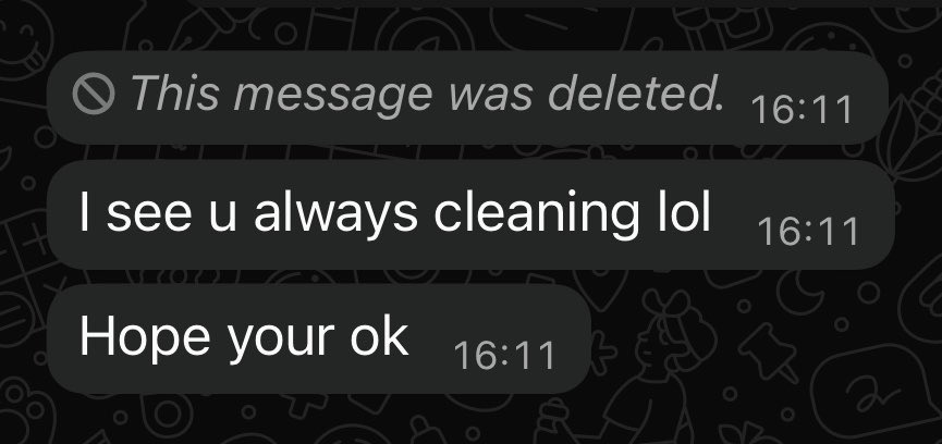 xmelastx's tweet photo. mi jefe que ve las cámaras 24/7 me mandó que siempre estoy limpiando. pensará que estoy mal de la cabeza? https://t.co/IZ8GJC45bD