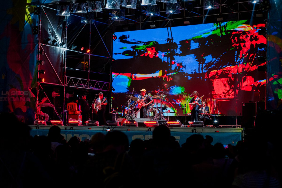 PuertoVallarta's tweet photo. Así se vivió la energía de #AlmaViva en Vibra Jalisco Zona Fan Puerto Vallarta. 🎶🌴
Gracias a todas y todos los asistentes por ser parte de esta celebración llena de música, emociones y grandes momentos. 💙
¡Nos vemos en la próxima! 🙌 https://t.co/qx0K0m7X9U