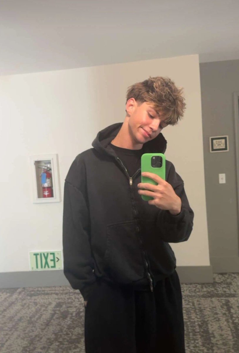 Mikemxo16's tweet photo. Dm for available files
https://t.co/MRY9GeVh0b https://t.co/ojWsIHEyog