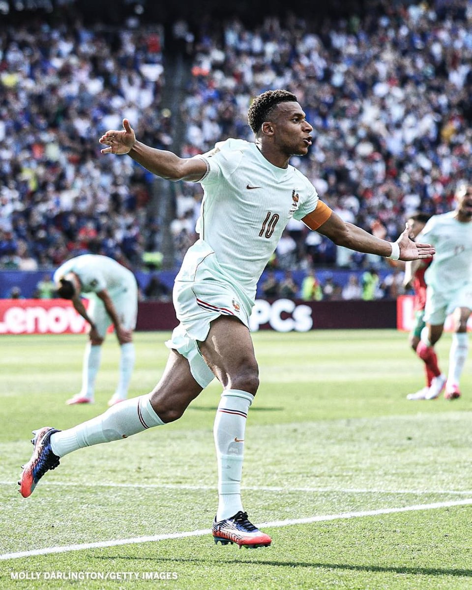 Kok2069's tweet photo. المغرب كفيتي ووفيتي لكن معليشي عطينا الطريق عشان فيه وبنه صايره مافيش من يقدر يحلها الا ولد فايزه 🤌🇨🇵 https://t.co/FYuCcsurAZ