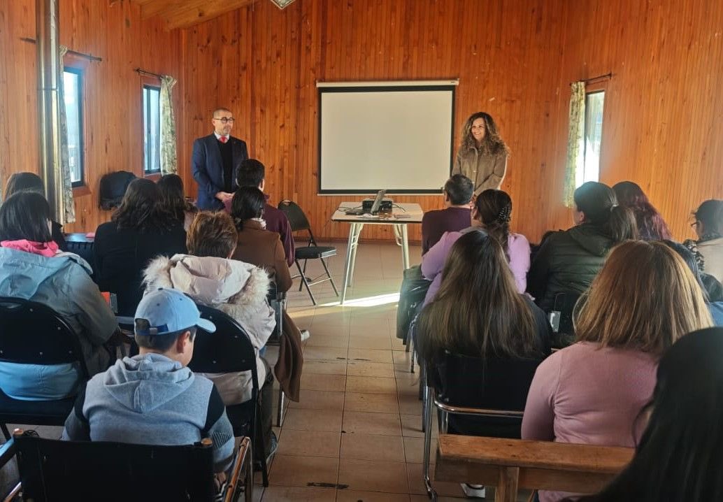 PJudicialChile's tweet photo. Juzgado de Familia de Puerto Varas dictó charla sobre los derechos de niños y niñas al Jardín Infantil Los Alpinos https://t.co/jaCIqodcJ5 https://t.co/ViKVRoQREM