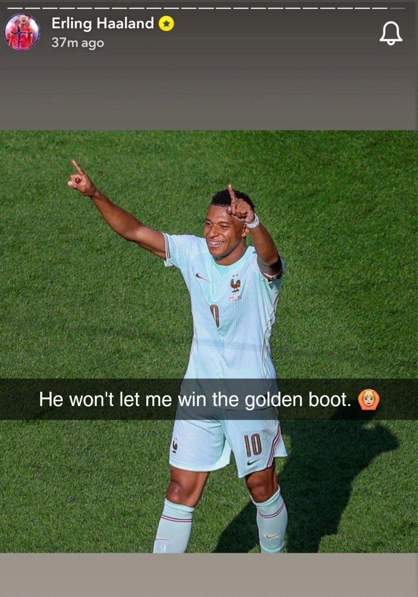 _01Legion's tweet photo. 🚨📲 Erling Haaland's reaction to Kylian Mbappe's goal on Snapchat.

"He won't let me win the golden boot. 🙆🏼" https://t.co/8CyhKlJydq