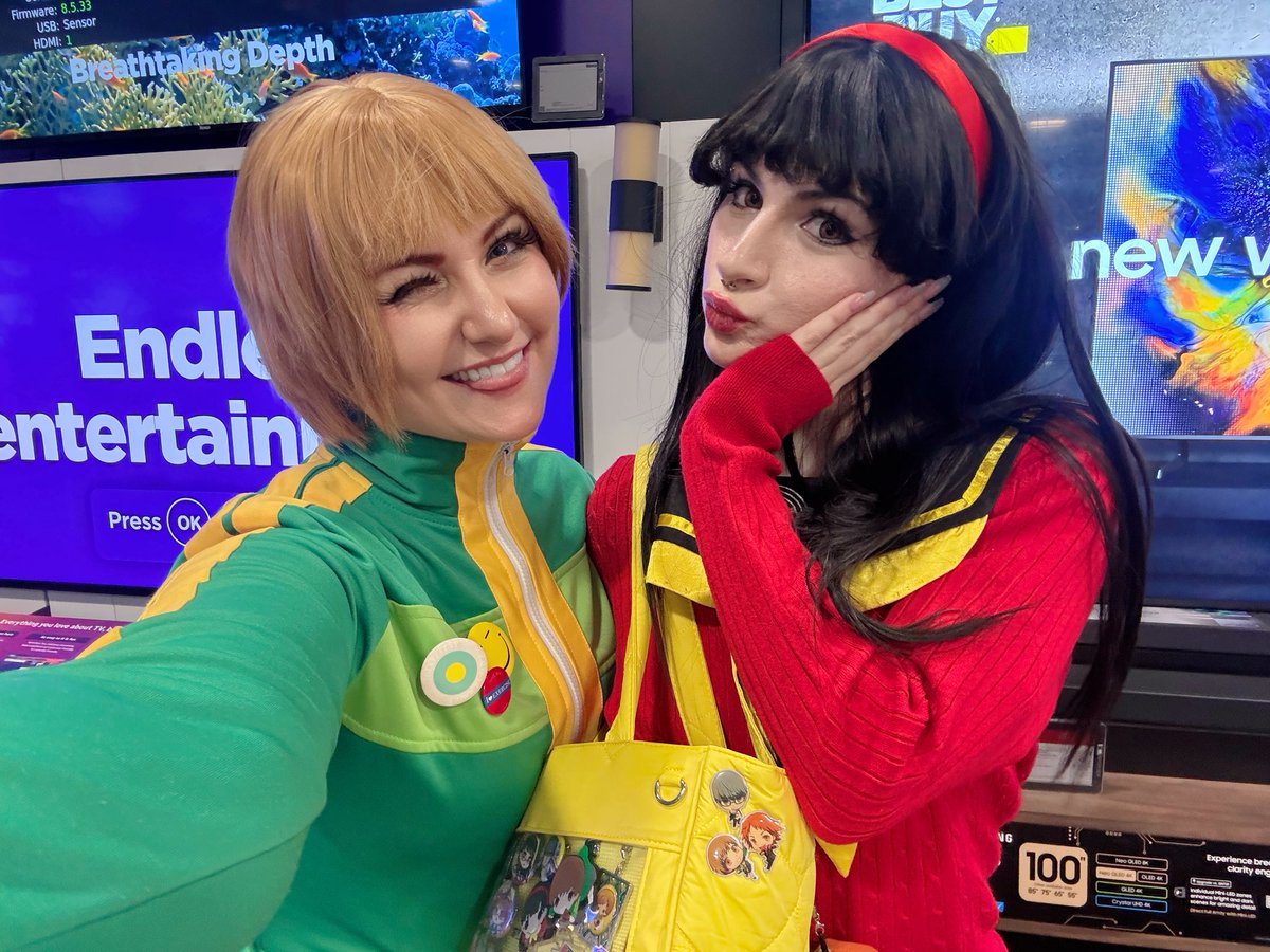 bugcatcherhay's tweet photo. Girlfriends 💚✨❤️ https://t.co/yElZDCkPrV