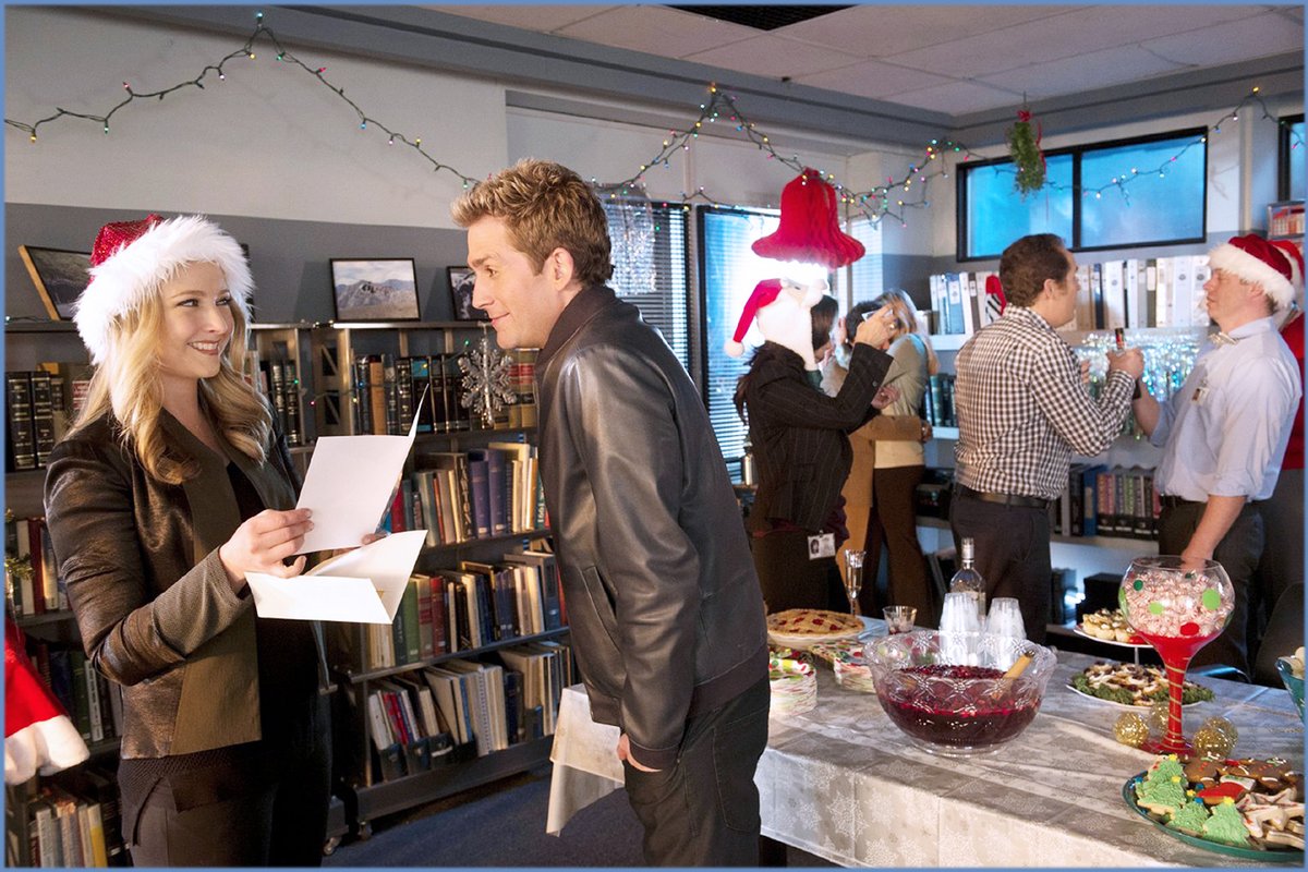 gsrsaragrissom's tweet photo. Christmas in July...? Pics from The Lost Reindeer..
#csi #csilavegas #morganbrody #elisabethharnois #ericszmanda #gregsanders #davidhodges #wallacelangham #csivegas #teddanson #elisabethshue #nickstokes #csivegas #georgeeads https://t.co/enumfjr6Vs