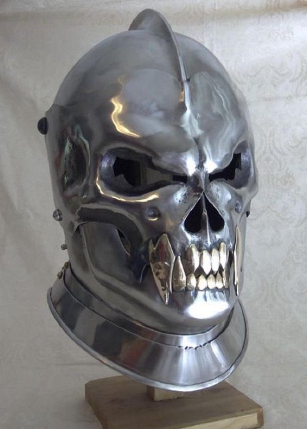 pmamtraveller's tweet photo. The demonic faced armor helmet crafted by DarkHeart Armoury. https://t.co/0bDLl0MlrO