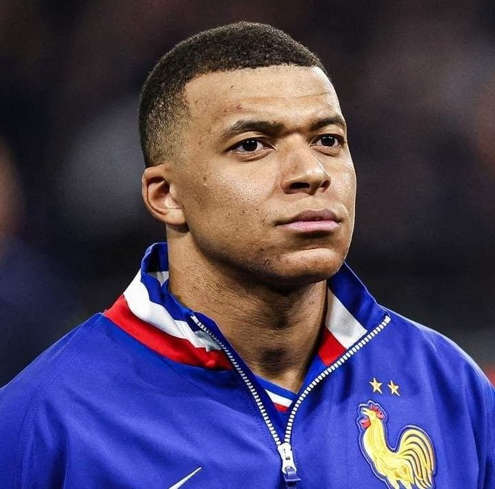 IS_Netwrk29's tweet photo. 🚨🇫🇷 Big Statement:

Kylian Mbappe Said 🗣️: We always believed we would reach the semi-finals, and we did it with confidence. If Spain are waiting for us, then so are we. We respect them, but we fear no one. We want Spain in the semi-finals because the best teams should face each other,and we're ready to prove who the real No. 1 is." 🤯
