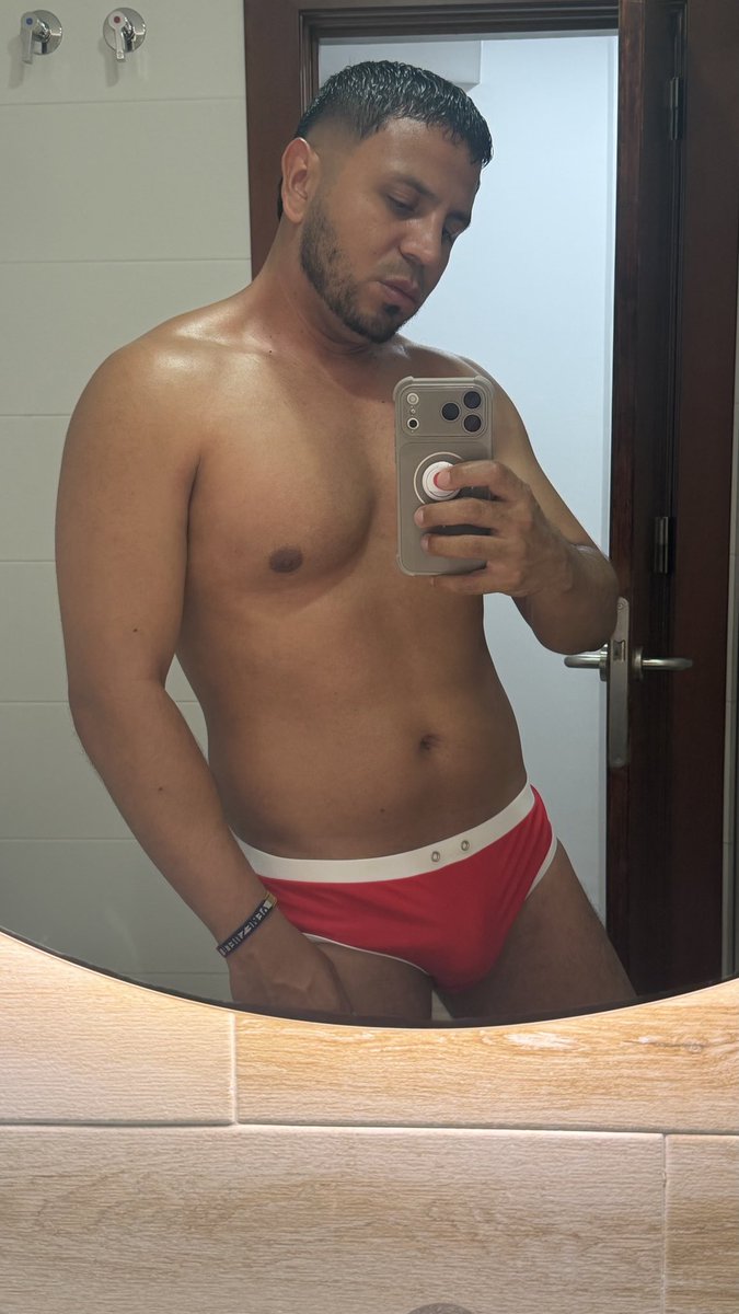 Antonioangarima's tweet photo. La Temperatura está que quema en Madrid 🥵🥵🥵🔥🔥🔥 https://t.co/TBWeSBtZP9