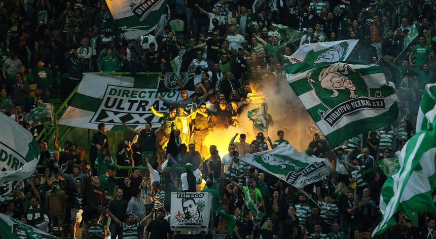 ALVD1906's tweet photo. Vocês não sabem o quão importante era termos tudo junto outravez..
Sei que não é fácil chegar a consenso entre SAD e Claques nem sei em que lado me posicionar, mas a verdade é que este ambiente faz falta..

Trás outro espetáculo, trás outro apoio para a equipa e é ótimo de se ver https://t.co/68EzZPJlNI