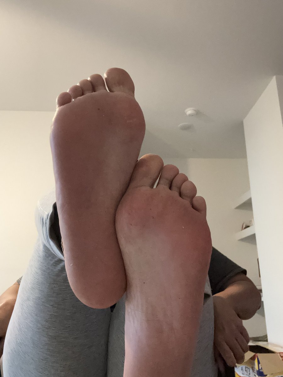 SoleElevation's tweet photo. Mama needs her feet rubbed…..any takers? #feet #rub #massage #soles #fyp #heels https://t.co/BCZnkhz5In