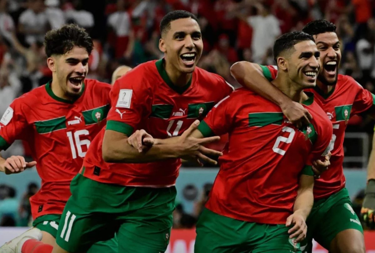 AmbaMarocFrance's tweet photo. Merci aux @lionsdelatlass pour ce formidable parcours qui les a menés en 1/4 de finale de la #CDM. Ils nous ont apporté tant d'émotions et de moments de joie qu'ils sont une immense source de fierté ! #DimaMaghrib 
Félicitations à la très belle équipe de #France pour sa qualification en demi-finale de la #CDM2026. 
#Maroc 🇲🇦 #France #francemaroc #MARFRA