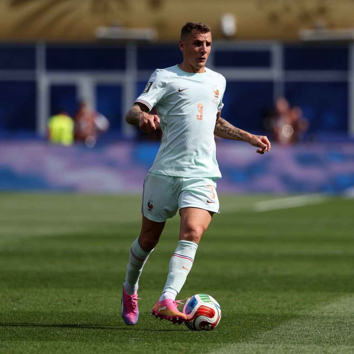 _BeFootball's tweet photo. Je vous propose de parler de la Coupe du Monde de Lucas Digne, irréprochable et efficace sur le couloir gauche.

Il a bench Théo Hernandez sans forcer https://t.co/7dPrDmF8rG