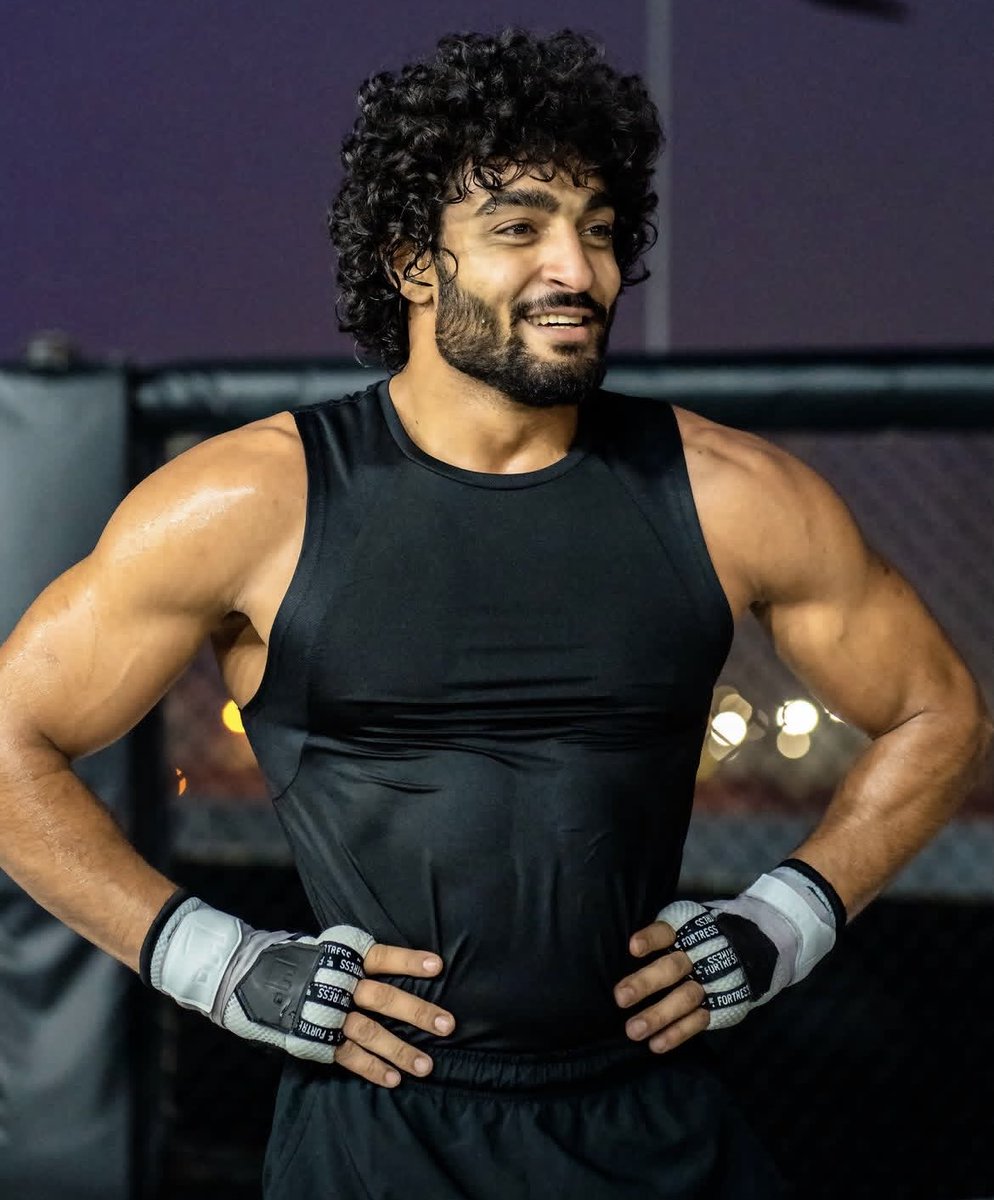 KingMoUGP's tweet photo. لا أزال أفكر في خسارتي لنزال اللقب؛ لقد حوّلت تلك التجربة إلى دافعٍ لي، وها أنا أمضي قدماً الآن. صحيح أن فيكتور كين يأتي وسط ضجة إعلامية كبيرة، لكن تلك الضجة لا تعني شيئاً ليلة النزال. استعدي يا ألمانيا، فأنتِ على وشك رؤية أفضل نسخة مني. https://t.co/nNd20S957l