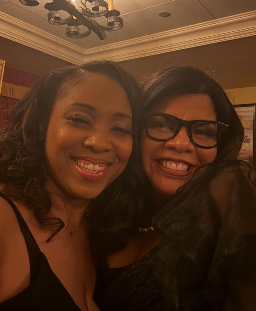 ShaunaAndre_'s tweet photo. It Pays To Be In The Room.
Last night I had the privilege of sitting inside Carnegie Hall surrounded by some of the brightest minds in business, finance, media, technology, and culture.The conversation wasn't just about money. https://t.co/dXVpDHgSUP