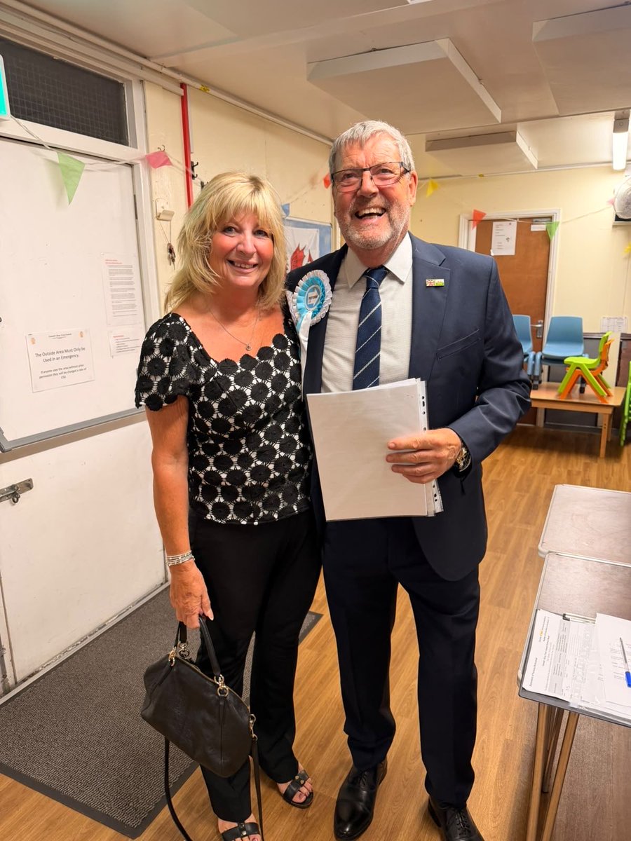 CristianaEmsley's tweet photo. Absolutely delighted to see David Vernon elected in Connah’s Quay! 🎉👏

A huge congratulations to David on a fantastic victory, and a massive thank you to everyone who got behind the campaign. This is a brilliant result for Connah’s Quay and another big step forward for Reform UK Wales.

The momentum is real, and more people across Wales are putting their faith in common-sense politics and positive change.

Well done, David, you’ve absolutely smashed it! Looking forward to seeing all the great work you’ll do for the community. 🏴󠁧󠁢󠁷󠁬󠁳󠁿 🩵

#ReformUK #ReformUKWales #ConnahsQuay #Flintshire