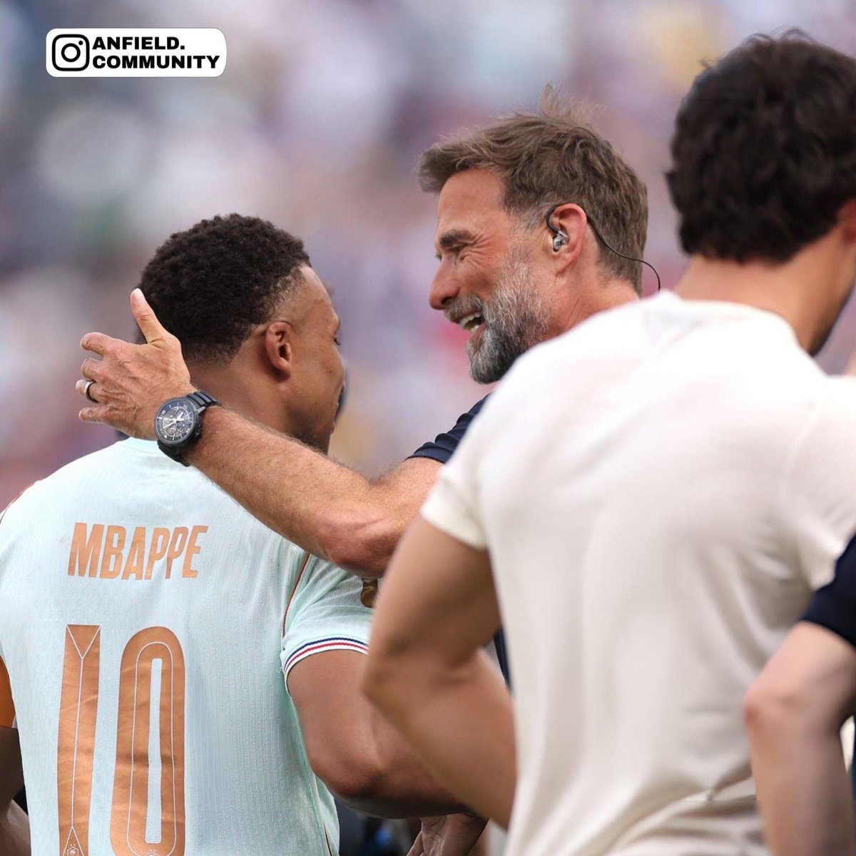 anfieldcoms's tweet photo. Klopp tried to sign mbappe before he went to psg 😭 https://t.co/mcxGWpNKsv