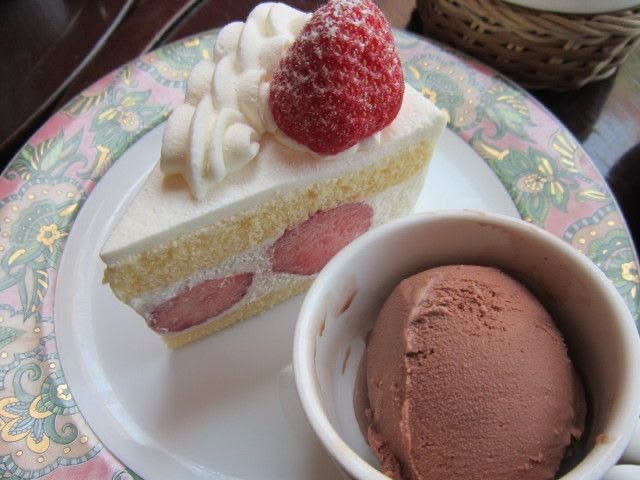 wxvsung's tweet photo. how pinterest sees me hihi 
meal, animal, quote, dessert https://t.co/1NVFfqJlaU
