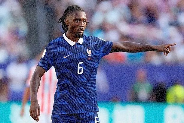 FPL_sieltam's tweet photo. 🔴 #MUFC — Kone (25) kembali tampil gemilang bersama France.

Absennya Tchouameni kembali menjadi panggung kesempatan bagi calon pemain Manutd, Kone. 🔜

Solid dengan ball recoveries membuat Morocco kesulitan bangun serangan balik — 5 recoveries.

Berbicara karakter menyerang, Kone catatkan 6 pass ke final third dan 2 kali berhasil kirimkan long pass.

Jujur dua kali eye-test makin suka dengan beliau. Menurut kalian gimana?

Namun harga pasarannya cukup mahal — €50m.

Cocok nego €55m ke Roma? 🤔