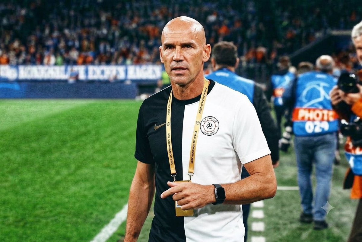 Walee__10's tweet photo. المدرب الالماني اذا كان بيطبق اسلوبه المعتاد معنا بينجح باذن الله ولكن يحتاج مساعدة الادارة بتوفير العناصر 

نحتاج وسط يضغط وبدنياً ممتازين عكس اللي عندنا الان
يحتاج مهاجم سريع ويكون هداف
يحتاج سنترين اجانب كذلك 

متى ماتوفرت له العناصر باذن الله بنشوف الشباب بشكل مختلف🤍 https://t.co/5ppgQSnpwn