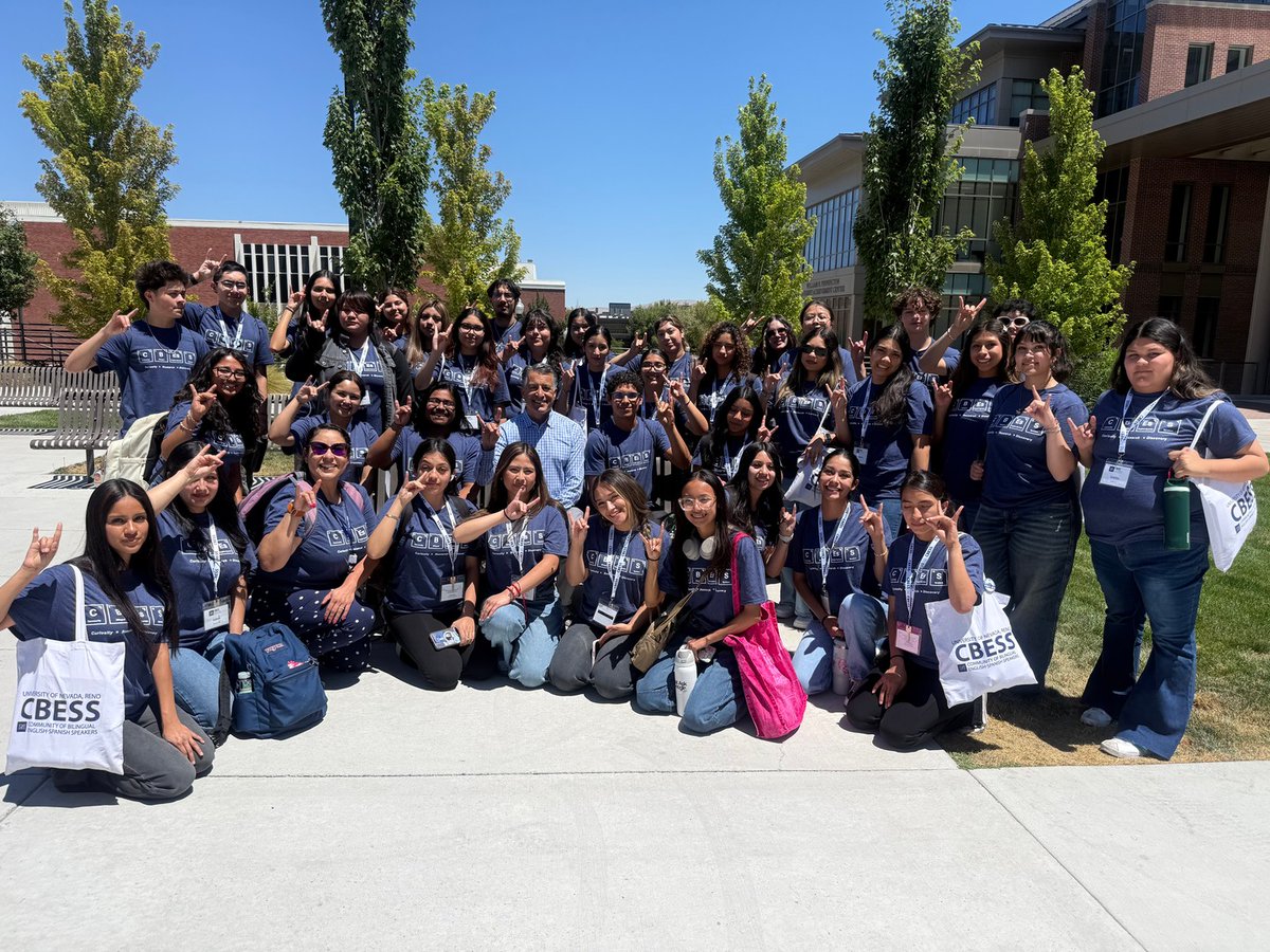 Pres_Sandoval's tweet photo. I had the opportunity to meet with students participating in the Community of Bilingual English-Spanish Speakers (CBESS) program on campus today! @CBESSUNR helps prepare bilingual students for futures in STEM and healthcare, creating pathways for the next generation to help build a brighter future for our state. #GoPack