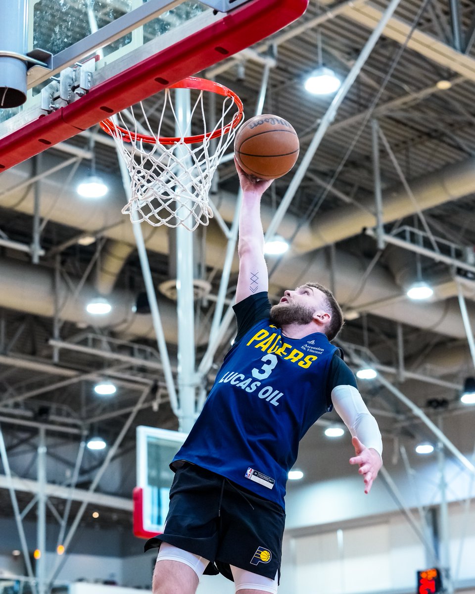 Pacers's tweet photo. Vegas runs 🏃‍♂️ https://t.co/eaxXBG2DA0