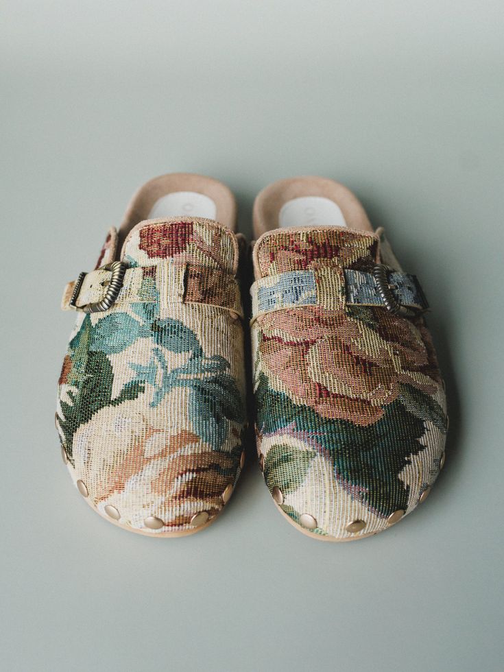 Say hello to your new statement slip-ons. The Toni Floral Mules