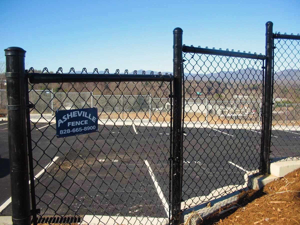 AshevilleFence's tweet photo. Chain link fencing is an excellent solution for many situations. It can be installed more quickly and offers high durability through its interlocking steel wires.
https://t.co/8Hvh30bbpE
#chainlinkfence #steelfence #commercialfencing #freeestimates #avlfence https://t.co/kSZn72m1KZ
