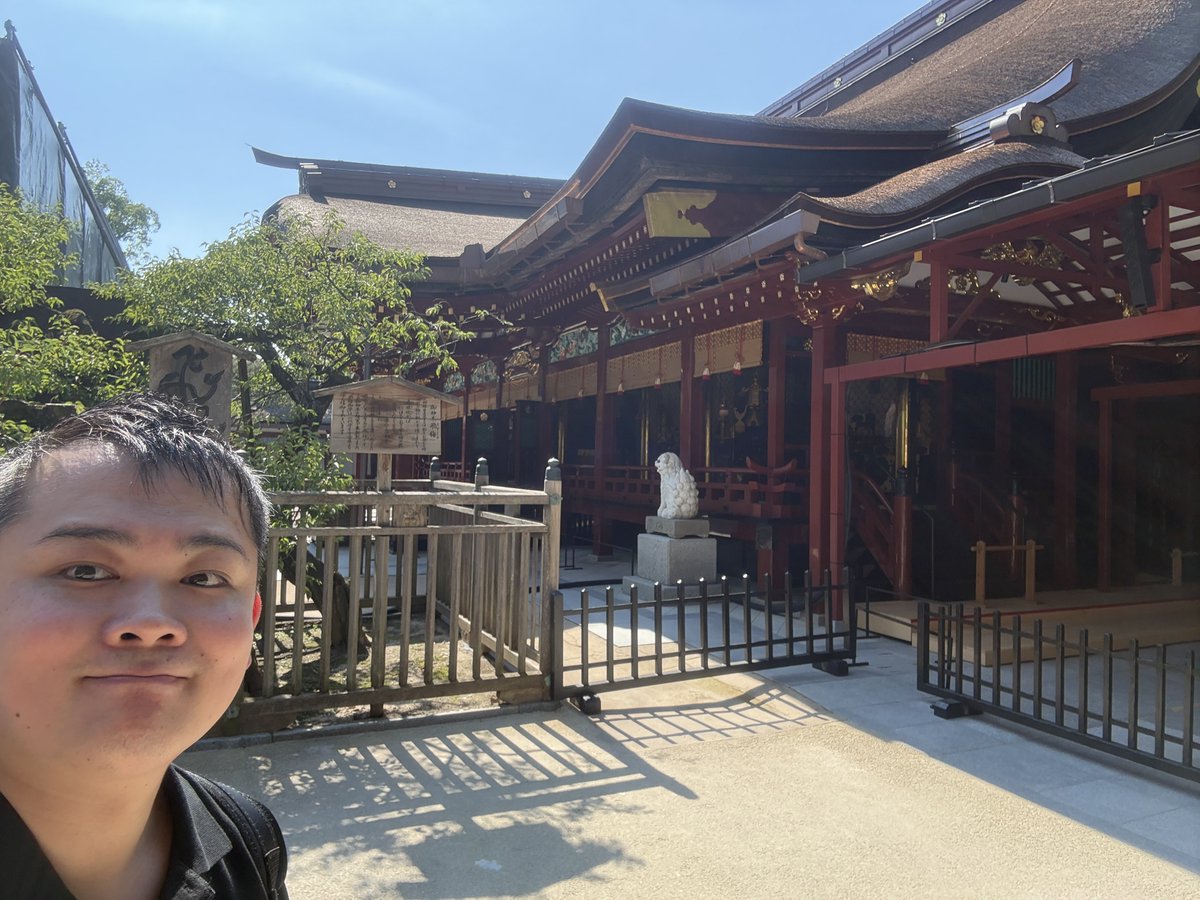 ta1_oboe's tweet photo. #中学生の未来に贈るコンサート
昨日は太宰府⛩️
お昼はお蕎麦(とカレー)。毎日ラーメンではないのよ！(でも麺)
フルート客演の田中さんと😊@yuki_flpicc 

終わった後次の予定まで時間があったのでソロで抹茶パフェを食べ、久しぶりに天満宮にお参りするなどしました。
この前までの仮殿？見なかったんですよね。取り壊す工事していました。