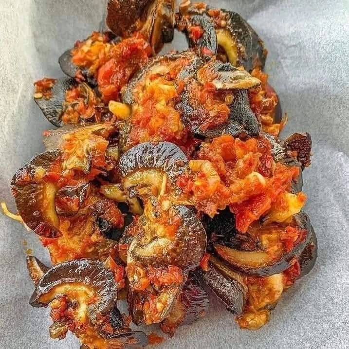 Realweedsmrfd's tweet photo. @StuntmanStu Please follow me and like too if you know this food https://t.co/QVhEWtQeJw