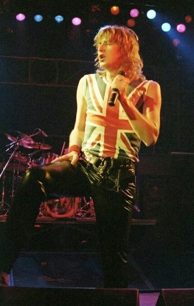 maia ⟡⁎◌ || daily joe elliott tweet media