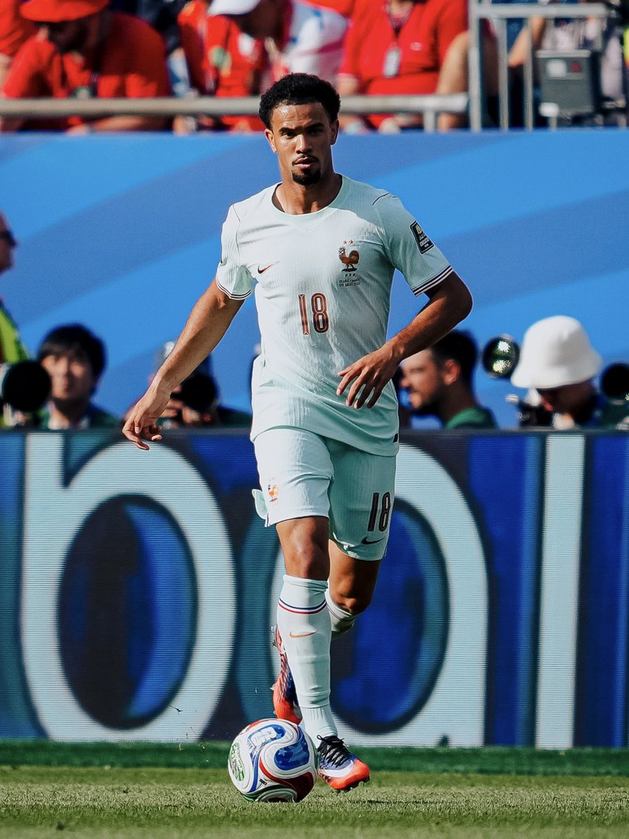 PSG_inside's tweet photo. Félicitations Warren ! 👏
Son premier match de Coupe du Monde face au Maroc. 🇫🇷

@equipedefrance 📸 https://t.co/f3BgyjWOwr