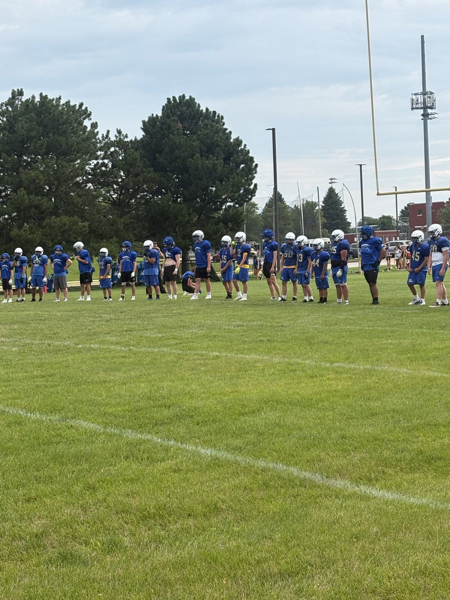 ACC_Chargers_FB's tweet photo. Big thanks to Woodstock for coming down today and practicing with us!

#NQEF https://t.co/TsxWkGSD4v