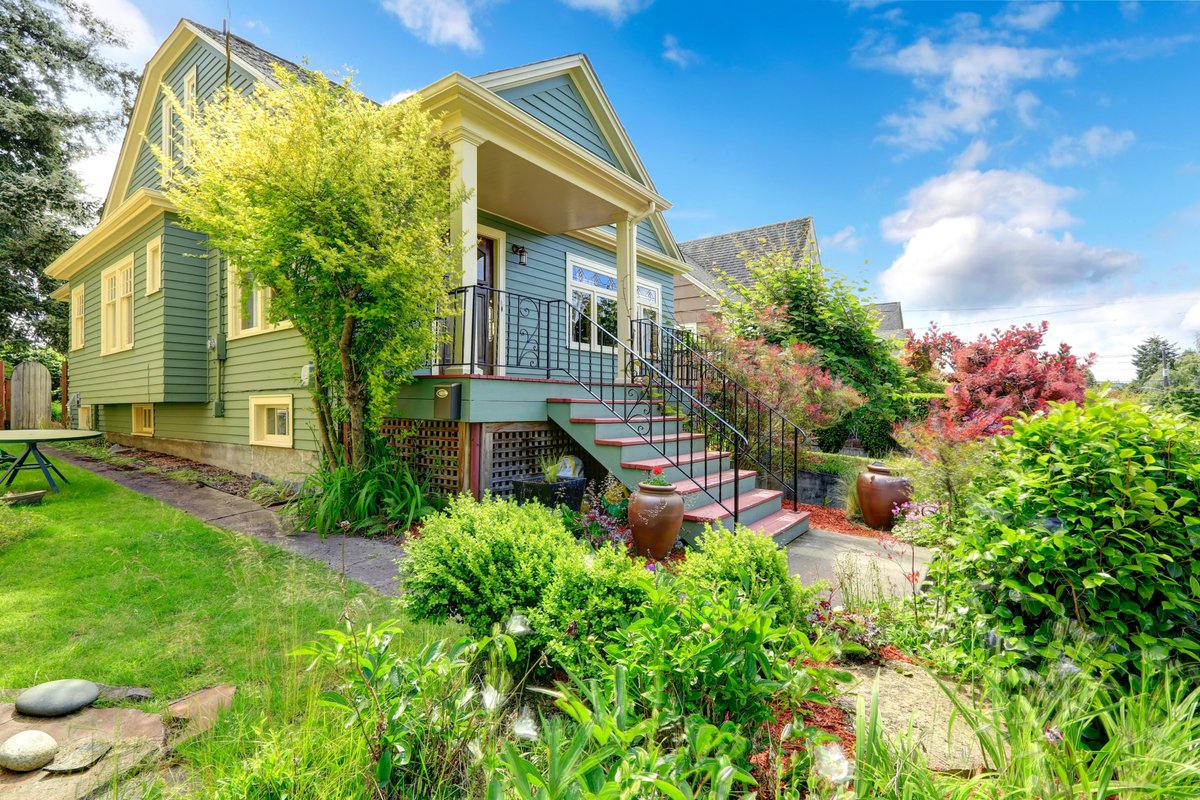 PortlandHousing's tweet photo. Thank you to @nytimes for covering our Home Sharing Pilot program and the rise of home sharing in the US! Home sharing via qualified providers includes a careful matchmaking process to ensure mutually beneficial arrangement for everyone involved.

https://t.co/iKcm7160KO https://t.co/YUmcF0mBSf